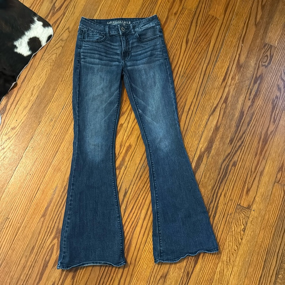 American Eagle Hi-Rise Artist